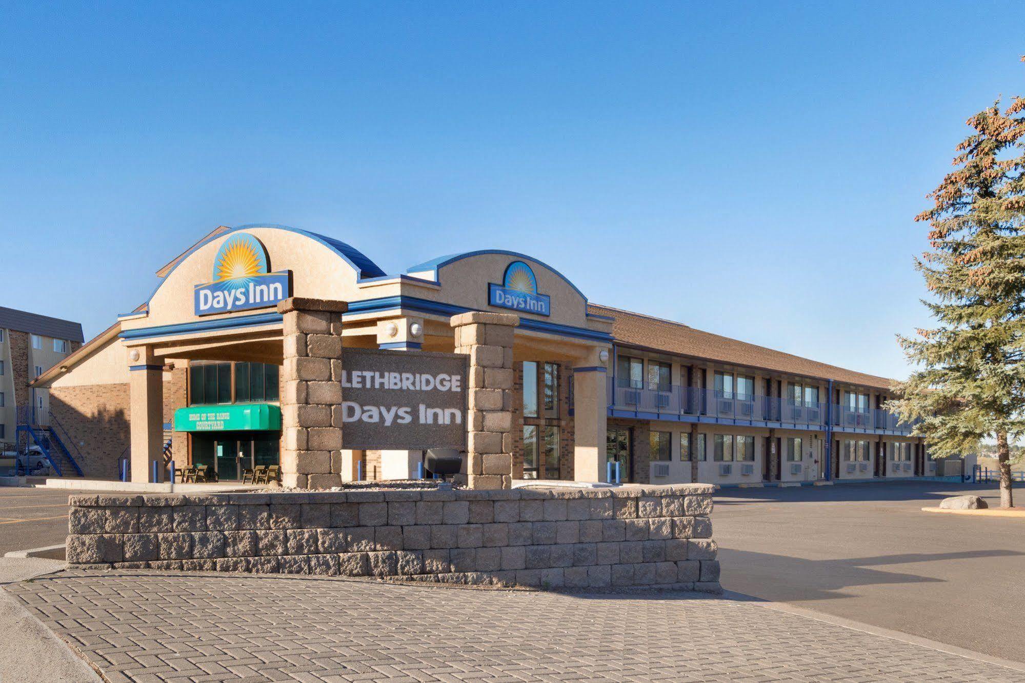 Days Inn By Wyndham Lethbridge Buitenkant foto